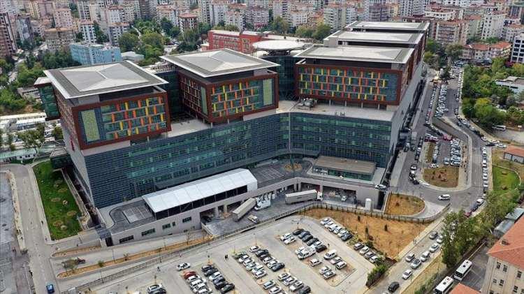 <p><span style="color:#B22222"><strong>10- Ertesi güne randevusu bulunan 200 kişi, saat 20.00'ye kadar randevusunu onaylamadı. Bu randevular, otomatik olarak iptal edilmiş kabul edilerek, talepte bulunan hastalara mı verilecek? Saat 20.00'ye kadar onay işlemini gerçekleştirmeyen bir kişi, sonrasında randevu alabilecek mi?</strong></span></p>
<p> </p>