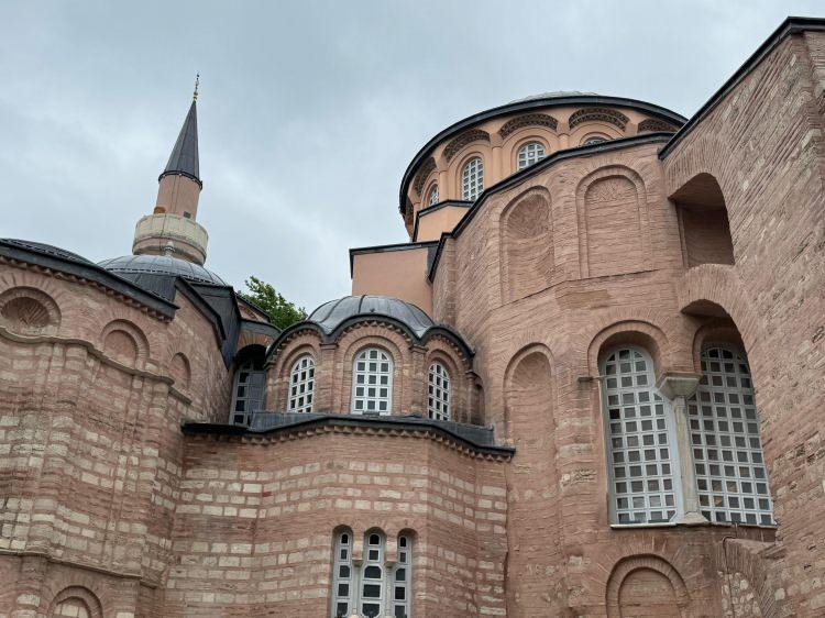 <p>Farklı mimarisiyle dikkat çeken Kariye, 2. Bayezid döneminde Sadrazam Hadım Ali Paşa (Atik Ali Paşa) tarafından camiye çevrildi.</p>

<p> </p>
