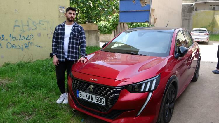 <p>Pendik'te yaşayan Uğur Can, Kartal'da bulunan Öztek adlı bayiden Peugeot marka bir otomobili 1 milyon 135 bin TL'ye satın aldı. 29 Ocak'ta otomobilini teslim alan Can, bir gün sonra otomobilinde boya kabarıklıkları olduğu gerekçesiyle aracı ekspertize götürdü. </p>
