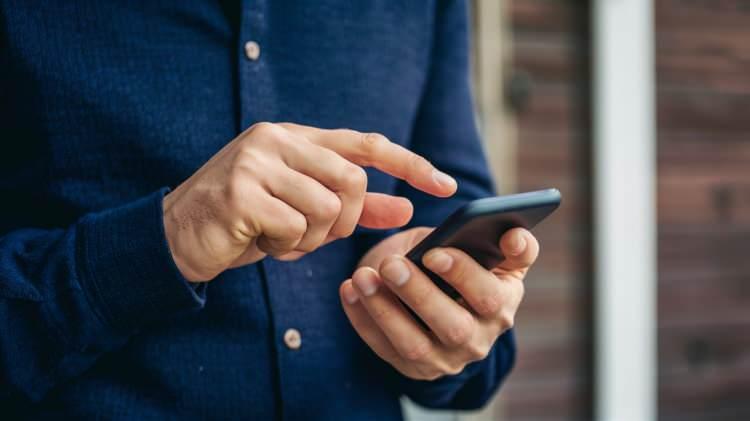 <p>2024 yılının ilk çeyreğinde en fazla satan akıllı telefon modelleri belli oldu.</p>
<p> </p>
<p>Teknolojinin Zirvesindeki Yolculuk 2024 yılı, akıllı telefon endüstrisinde farklı ürünlerin deneyimlendiği bir yıl oldu</p>
