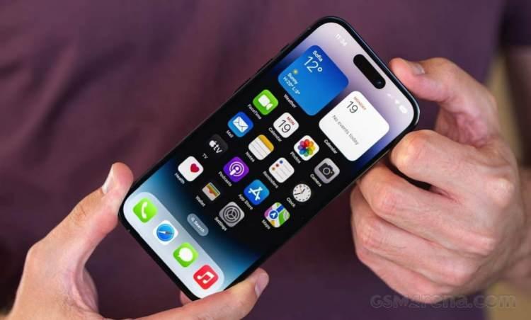 <p><strong>8) İPHONE 15 PLUS</strong></p>