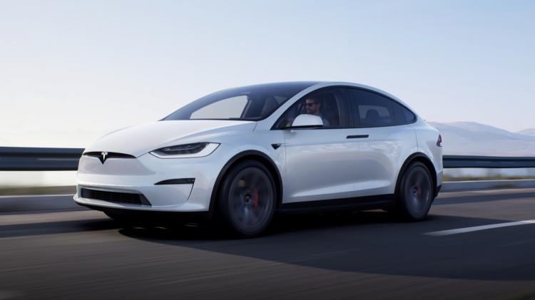 <p><strong><span style="color:#B22222">TESLA MODEL X PLAID</span> | 2.3 SANİYEDE</strong></p>