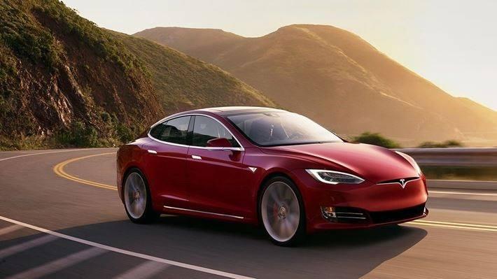 <p><strong><span style="color:#B22222">TESLA MODEL S P100D</span> | 2.28 SANİYEDE</strong></p>