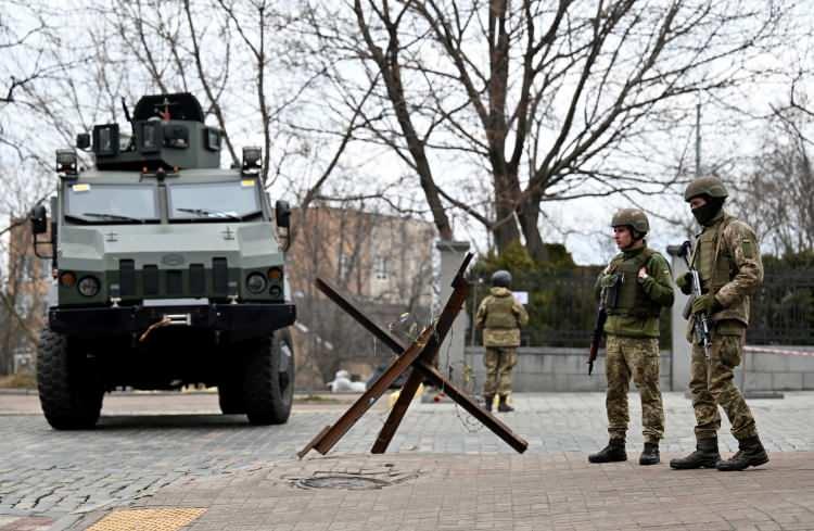 <p>Araştırma sonucunda ortaya çıkan listede, ülkelerin teknolojileri, askeri birim miktarları, mali durumları, lojistikleri, hareket kabiliyetleri ve coğrafi konumları gibi 60'tan fazla bireysel faktör ele alındı.</p>