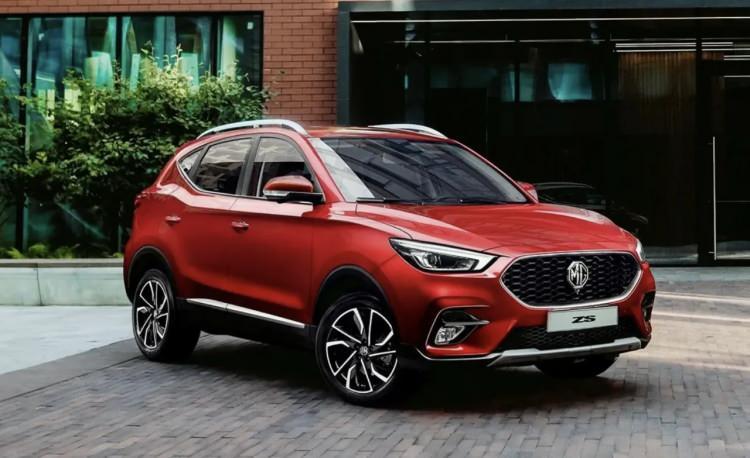 <p><strong>9 - MG ZS |</strong></p>
<p> </p>
<p>İlk on listesindeki araçların altısı hatchback, ikisi sedan, ikisi de SUV gövde tipinde bulunuyor. İşte o SUV’lerden biri İngiltere’de doğup 2005 yılında Çin sermayesine geçmesiyle yeni bir maceraya başlayan MG markasının ZS modeli. </p>