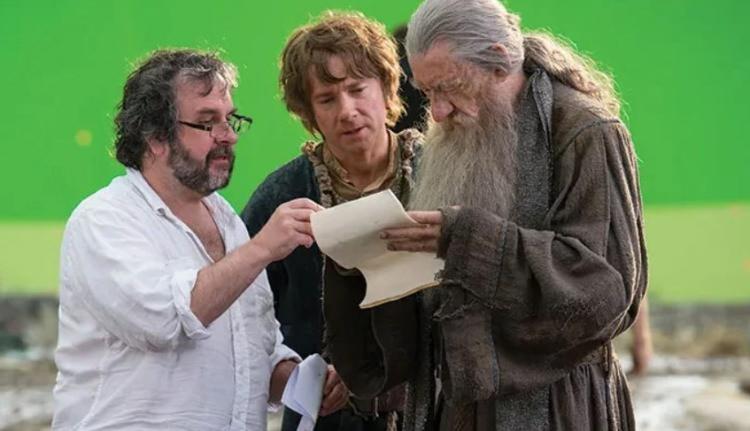 <p>Yüzüklerin Efendisi ve Hobbit üçlemelerini yöneten Peter Jackson ise The Hunt of Gollum'un yapımcılığını yapacak.</p>
