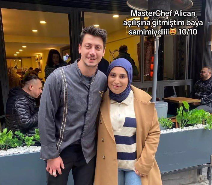 <p><span style="color:#800080"><strong>Masterchef Alican 10/10</strong></span></p>

<p><strong>"Açılışına gitmiştim bayağı samimiydi"</strong></p>
