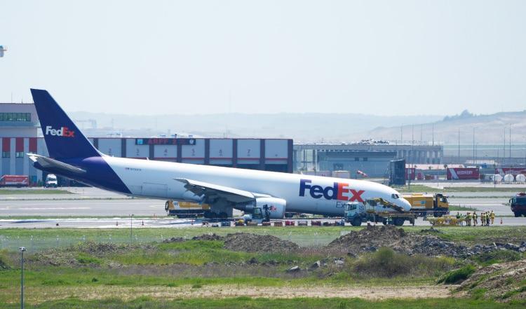 <p>Boeing’in en büyük tedarikçisi olan firmanın yetkilisi, “Onun iddialarına şiddetle karşı çıkıyoruz” dedi.</p>
<p> </p>