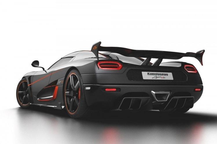 <p><strong>Koenigsegg Agera |</strong></p>
<p> </p>
<p>2017'nin sonlarında ise 447,2 km/sa hıza ulaşarak Bugatti Veyron Super Sport'un en yüksek hız rekorunu kırmıştı. </p>