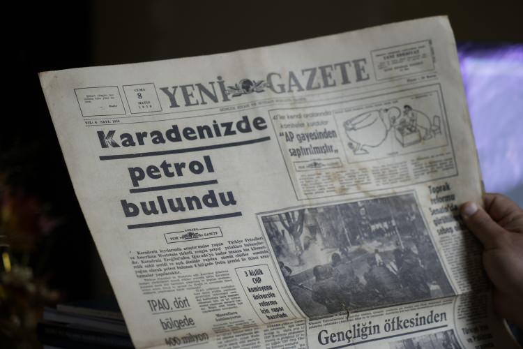 <p>Bölgede yaptıkları çalışmalarda bu sızıntıları ve bölgenin potansiyel petrol ve doğalgaz rezervlerini ortaya koyduklarını ifade eden Prof. Dr. Maden, bu haberleri seçim vaadi olarak değerlendirenlerin yanıldıklarını söyledi.</p>
