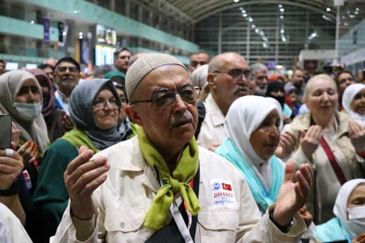 <p><strong>İşte yurttan hacı adaylarının g&ouml;r&uuml;nt&uuml;leri...&nbsp;</strong></p>
