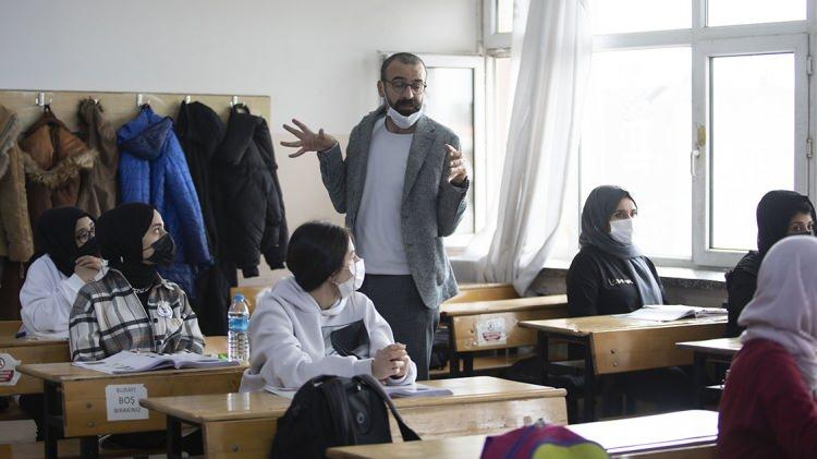 <p><strong>Giyim Üretim Teknolojisi / Moda Tasarım Teknolojileri 38 kontenjan: Taban puan 50</strong></p>

<p> </p>
