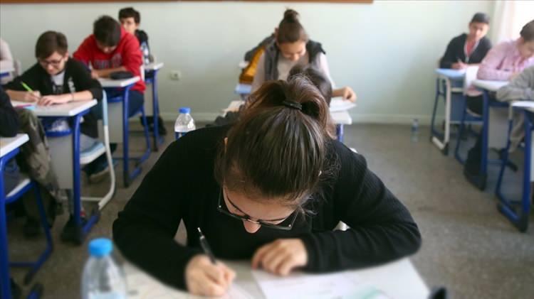<p><strong>Grafik ve Fotoğraf / Fotoğraf 6 kontenjan: Taban puan 50</strong></p>

<p> </p>
