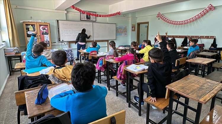<p><strong>Ulaştırma Hizmetleri / Lojistik 46 kontenjan: Taban puan 50</strong></p>

<p> </p>
