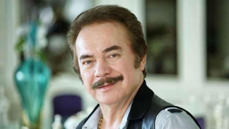 <p><strong>79 yaşına giren usta sanatçının ismiyle ilgili yıllar sonra çıkan detay herkesi şaşırttı. </strong></p>