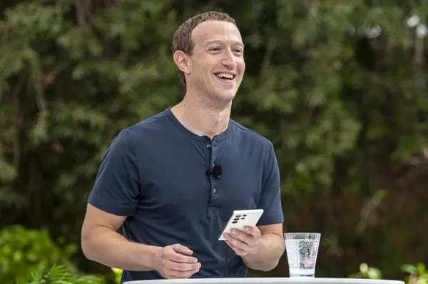 <p><strong><span style="color:#B22222">MARK ZUCKERBERG </span> |    LAUNCHPAD</strong></p>
