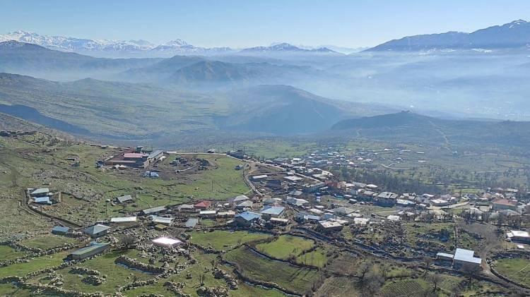<p>9 - Anadağ Köyü:</p>
<p>Hakkari, 4.259,</p>
<p> </p>
<p> </p>