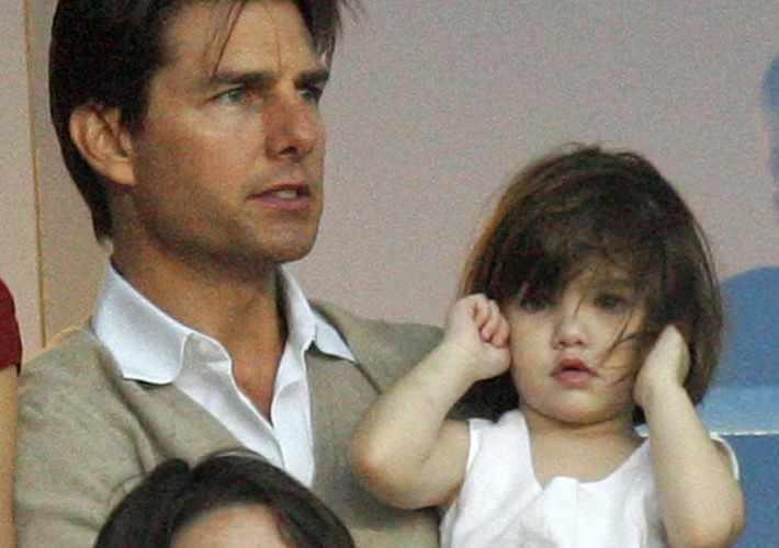 <p>Sayısız filmde yer alan Cruise, 2006'da evlendiği Katie Holmes ile Suri adında bir kız evlat sahibi olmuştu.</p>
