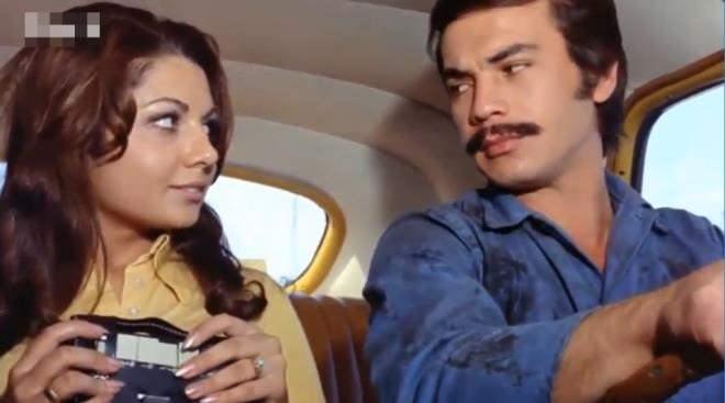 <p>İşte başta Bir Teselli Ver filmi olmak üzere içlerinde Kemal Sunal, Adile Naşit, Türkan Şoray, Ayşen Gruda, Münir Özkul gibi usta isimlerin de yer aldığı filmlerdeki akılamaz hatalar...</p>
<p> </p>