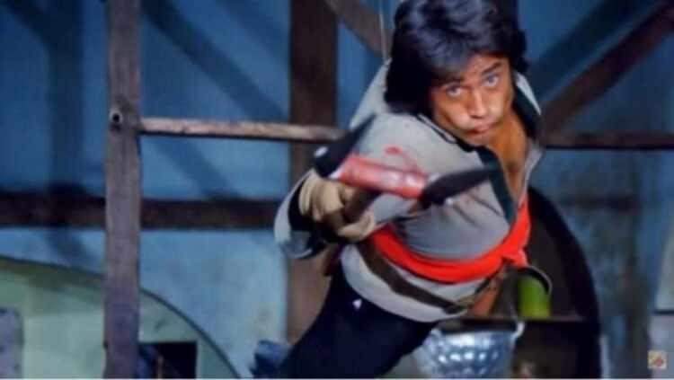 <p>Natuk Baytan'ın yönettiği Savulun Battal Gazi Geliyor filminde, Cüneyt Arkın'ı tutan çelik ip net bir şekilde görülüyor.</p>

<p> </p>
