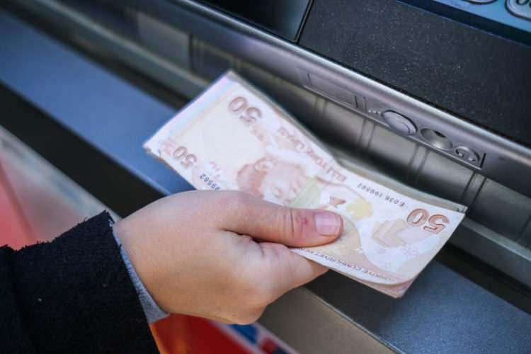 <p>Bir yandan emeklilere refah payı verilip verilmeyeceği gündemdeyken Türkiye Cumhuriyet Merkez Bankası, mayıs ayı Piyasa Katılımcıları Anketi'ni yayınladı.</p>

<p> </p>
