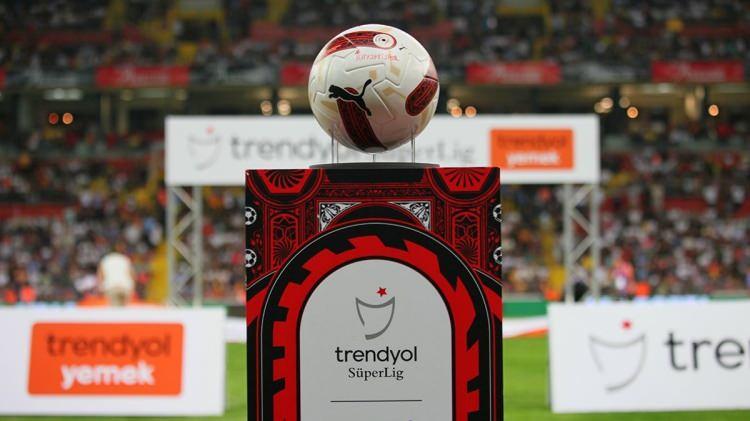 <p>Trendyol Süper Lig'in bitimine 2 hafta kala heyecan tavan yaptı. Gol krallığı ve asist krallığı yarışı başta olmak üzere pek çok istatistik de dikkatleri üzerine çekti.</p>
