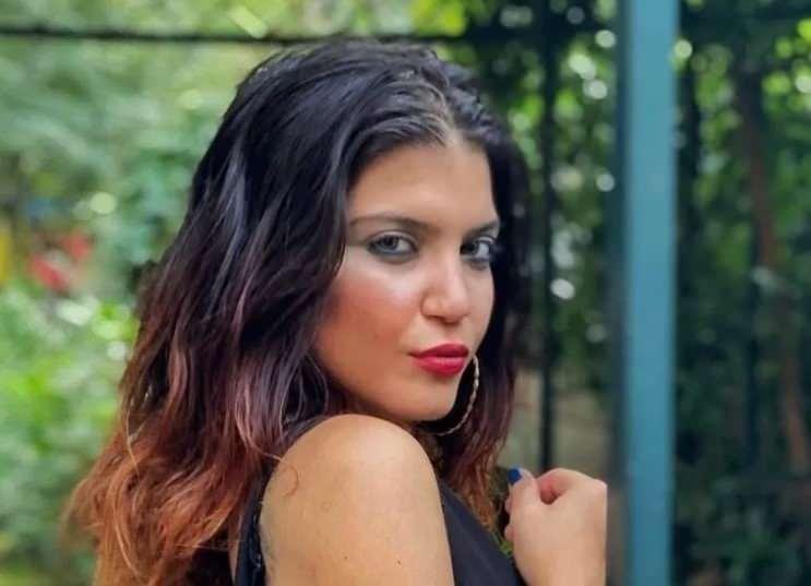 <p>Seçuk Ç. ise ifadesinde uyuşturucu maddeleri Kağıthane'de tanımadığı bir adamdan 4 bin liraya aldığını ve 6 bin liraya satmak üzere getirdiğini söyledi.</p>