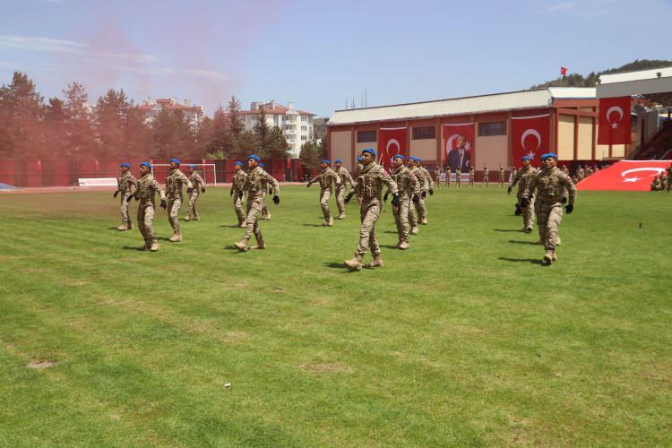 <p>Komandoların gösterisi beğeni topladı.</p>