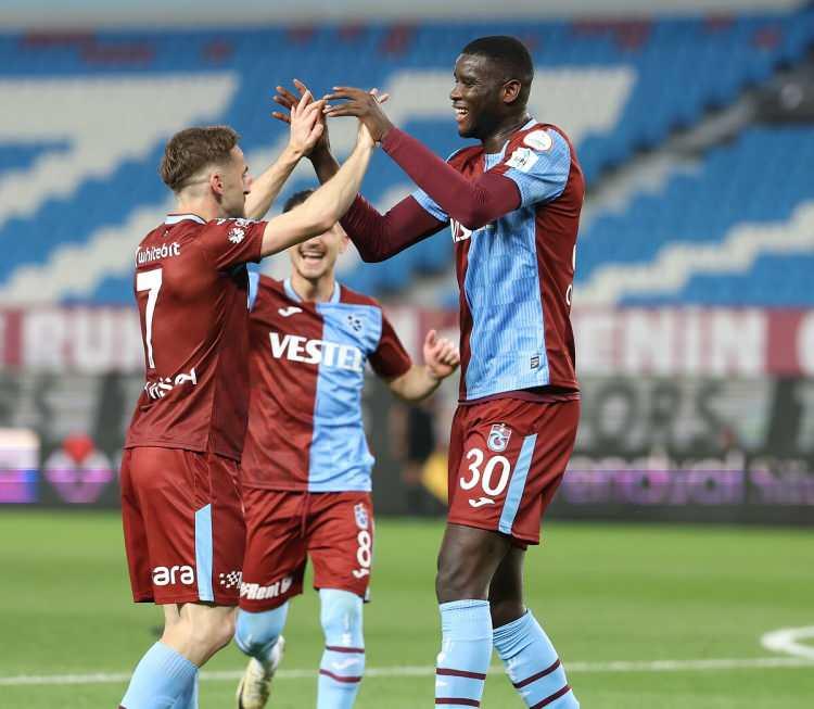 <p>* Paul Onuachu - Trabzonspor<br />
<br />
* 14 gol</p>
