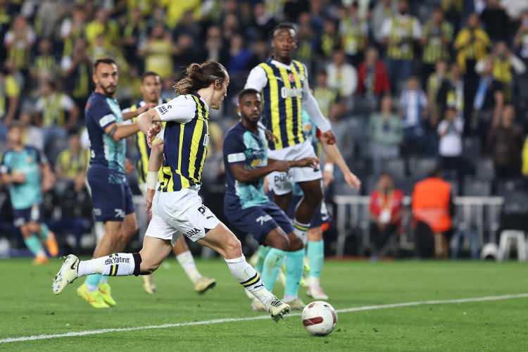<p>-- Fenerbahçe / %58</p>