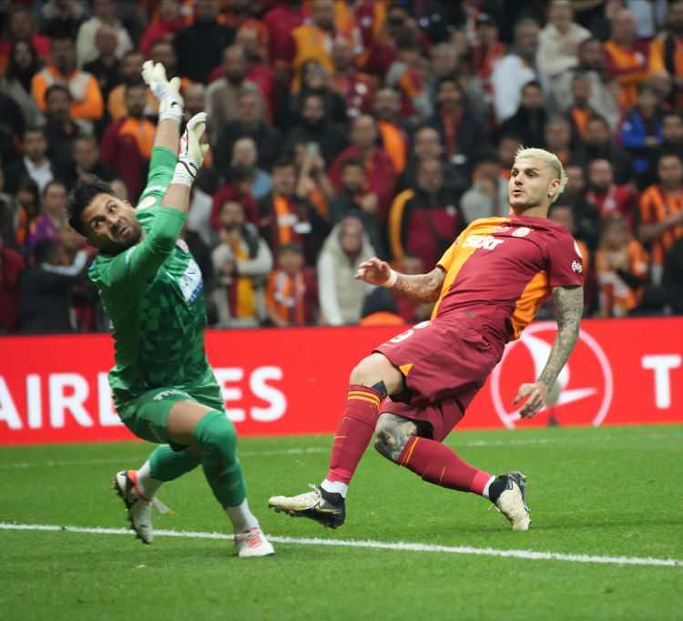 <p>--- Galatasaray / 14,56</p>