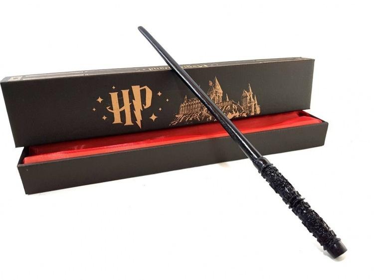 <p><strong>'Alexander' ismi kazınmış Harry Potter asası</strong></p>

<p> </p>
