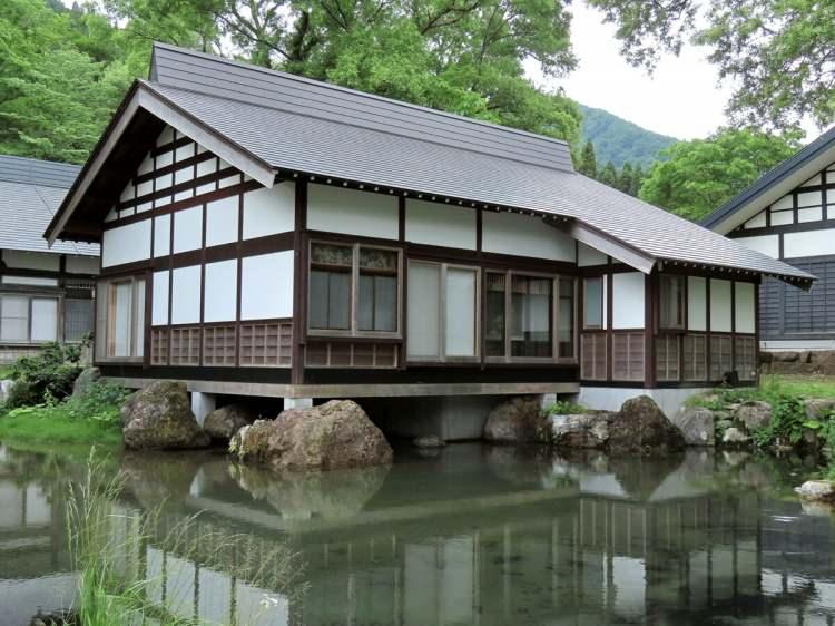 <p>Japonya hükümeti Akiya projesiyle metruk konutları yeniden kullanılabilir hale getirmeyi ve kırsal nüfusu artırmayı amaçlıyor.</p>