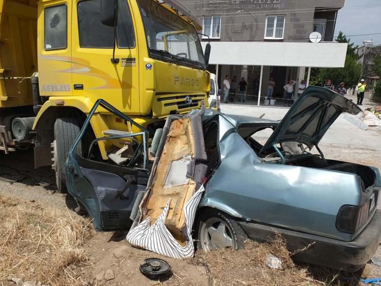 <p>Özkaya ve Yıldız'ın cenazesi, aileleri tarafından teslim alındı. 2 arkadaşın cenazesi önceki gün Havran'ın kırsal Köylüce Mahallesi'nde ikindi namazının ardından mahalle mezarlığına defnedildi. Akyay'ın cenazesi ise Edremit'te toprağa verildi. Kazada ağır yaralanan ve hastanede yaşamını yitirdiği bilgisi verilen Fatma Sıla Ecerel'in ise ölmediği ortaya çıktı. Ecerel'in</p>
