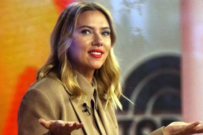 <p>Dünyaca ünlü oyuncu Scarlett Johansson, geçtiğimiz aylarda bir yapay zeka şirketi olan Lisa AI: 90s Yearbook & Avatar uygulamasına dava açmıştı.</p>
