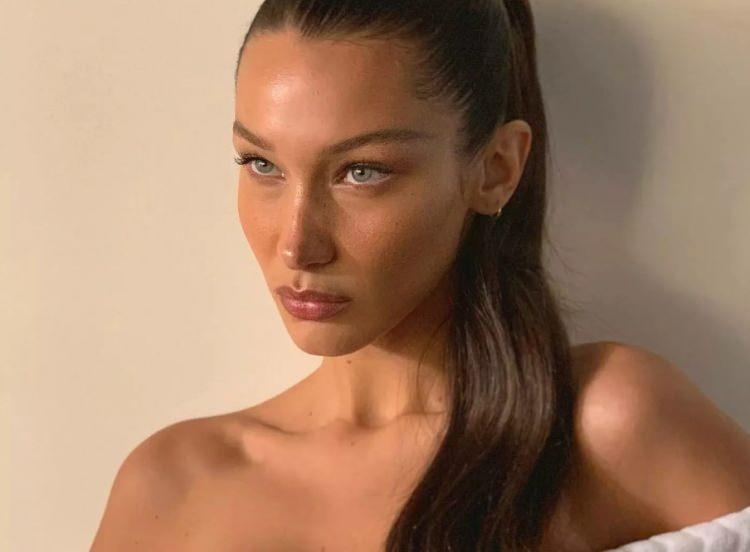 <p><span style="color:#FF0000"><strong>"HER GÜN ÖLÜM TEHDİTLERİ ALIYORUM"</strong></span></p>
<p><strong>Öte yandan, Bella Hadid'in gelişmeler karşısında sessiz kalması tepki çekmişti. Hadid "Sessizliğim için beni bağışlayın" diyerek söze başladı.</strong></p>