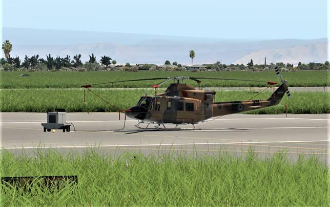 <p>Bell Helicopter tarafından üretilen bir orta büyüklükte, çok amaçlı bir helikopterdir.</p>

<p>Tasarım ve Özellikler<br />
<br />
Rotor Sistemi: Bell 412, dört pilli bir ana rotor sistemine sahiptir. Bu özellik, 2 pilli selefi Bell 212’den farklıdır ve daha az titreşim ile daha yüksek performans sağlar.<br />
<br />
Motor: Çoğu Bell 412 modeli, çift turboşaft motorla donatılmıştır. Bu motorlar genellikle Pratt & Whitney PT6T-3B Twin-Pac motorlarıdır.<br />
Kapasite: Helikopter, tipik olarak 13 yolcu taşıma kapasitesine sahiptir ve iki pilot için koltuk bulunmaktadır. Bu kapasite, VIP taşımacılığı ve acil durum görevleri için idealdir.<br />
<br />
Performans: Azami hızı yaklaşık 140 knot (yaklaşık 259 km/s) ve azami menzili yaklaşık 400 mil (yaklaşık 650 km) civarındadır. Azami uçuş yüksekliği yaklaşık 20.000 feet (6,100 metre) olarak belirtilmiştir.<br />
<br />
Boyutlar: Bell 412’nin uzunluğu yaklaşık 17.1 metre, yüksekliği 4.6 metre ve rotor çapı 14 metredir.</p>
