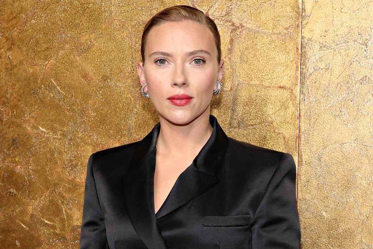 <p>Ancak Scarlett Johansson kişisel nedenlerle teklifi geri çevirmiş.</p>
