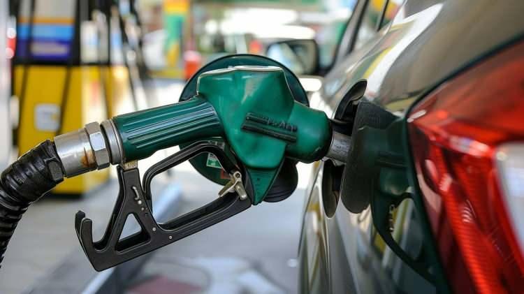 <p>Benzinin litresi ise ortalama 42.74 liradan satılıyor.</p>

<p> </p>

