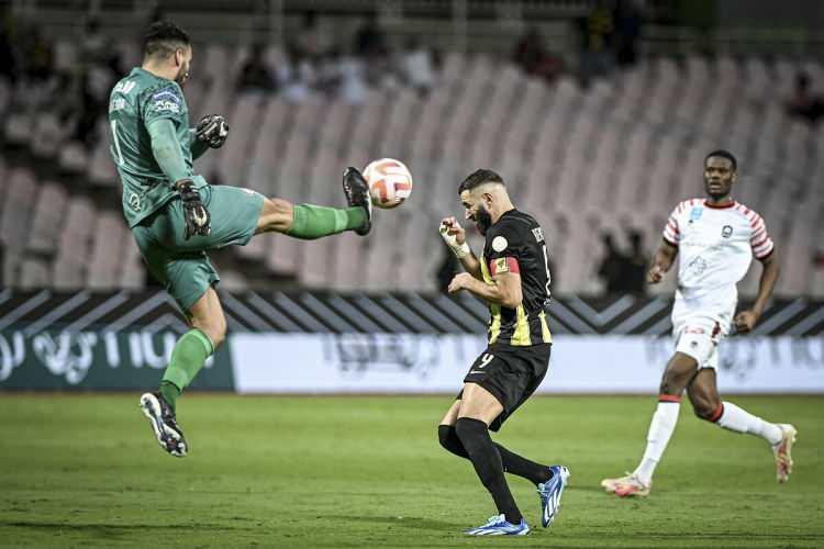 <p>Bu sezon 29 maça çıkan Benzema, 13 gol ve 8 asistlik performans sergiledi.</p>