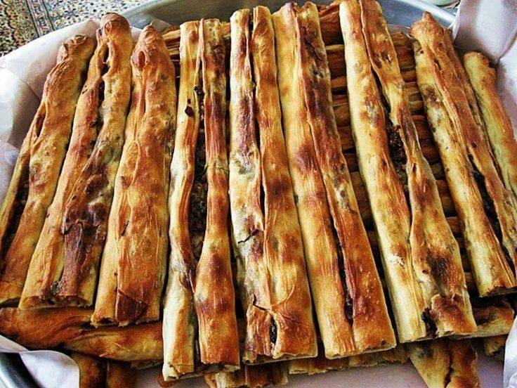 <p><span style="color:#FF0000">2- Samsun Pidesi - Türkiye</span></p>