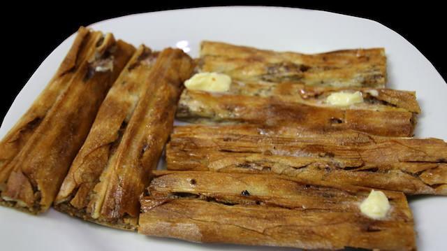 <p><span style="color:#FF0000">1- Bafra Pidesi - Türkiye</span></p>