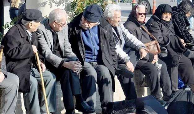 <p>Bu rakamlar adı geçen diğer tatil yörelerinde de 4 hanenin altına düşmediği gibi 5 hanelilerin de çokluğu dikkat çekiyor.</p>
<p> </p>