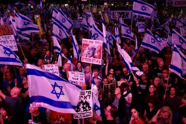 <p>Hamas'ın Katar ve Mısır tarafından iletilen "ateşkes önerilerine" onay verdiğini duyurmasının ardından İsrail Savaş Kabinesi, Refah'ta saldırılara devam kararı almıştı.</p>
<p> </p>