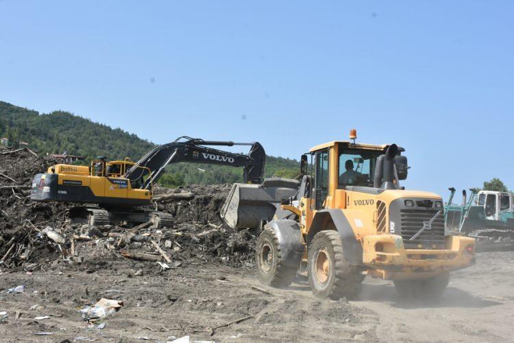 <p>Eğitimlere katılan kursiyer, "Çok güzel çalışıyoruz. Bugün de belge almak için imtihan yapıldı. Ben kursa iş bulabilmek için Bolu'dan katıldım" diye konuştu.</p>
