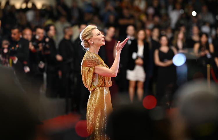 <p>Dünyanın en prestijli organizasyonlarından biri olan Cannes Film Festivali başladı...</p>

<p> </p>
