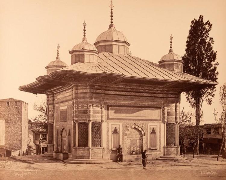 <p><strong>III. Sultan Ahmed Çeşmesi</strong></p>
<p> </p>