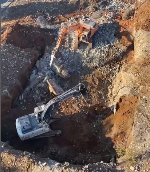 <p>&lsquo;Bilin&ccedil;li taksirle &ouml;l&uuml;me ve yaralamaya neden olma&rsquo; su&ccedil;undan 22,5&rsquo;ar yıla kadar hapis istenen ve 5&rsquo;nci Ağır Ceza Mahkemesi tarafından kabul edilen iddianamede, ş&uuml;phelilerin yargılanmalarını gerektirir nedenler ise şu şekilde sıralandı:</p>

<p>&nbsp;</p>
