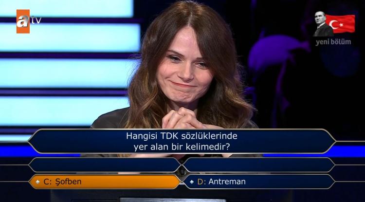 <p><span style="color:#000000"><strong>Yarı yarıya joker hakkını kullanan yarışmacı, C Şıkkı Şofben seçeğinde karar kıldı.</strong></span></p>

