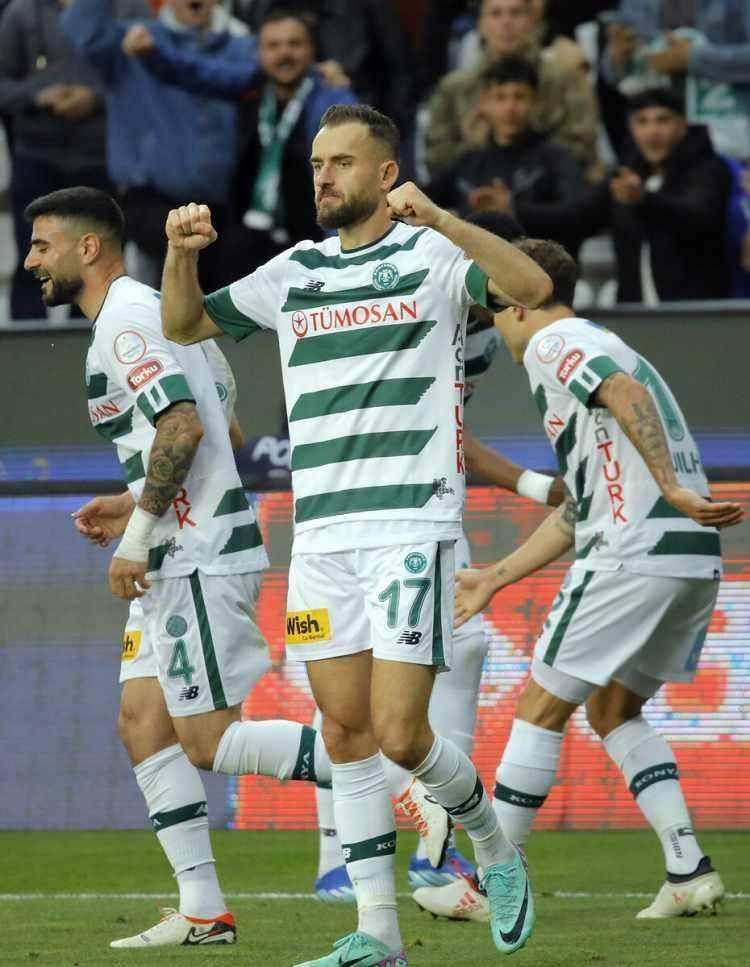 <p>* Sokol Cikalleshi - Konyaspor<br />
<br />
​* 12 gol</p>
